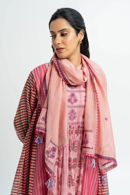 Pants And Pajamas Pink Chanderi Round Neck Printed Kurta Set Online at Aza Fashions Pants And Pajamas_Pink Chanderi Round Neck Printed Kurta Set _Online_at_Aza_Fashions