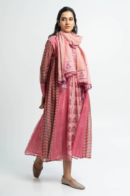 Shop Pants And Pajamas Pink Chanderi Embroidered Stole at Aza Fashions Shop_Pants And Pajamas_Pink Chanderi Embroidered Stole _at_Aza_Fashions
