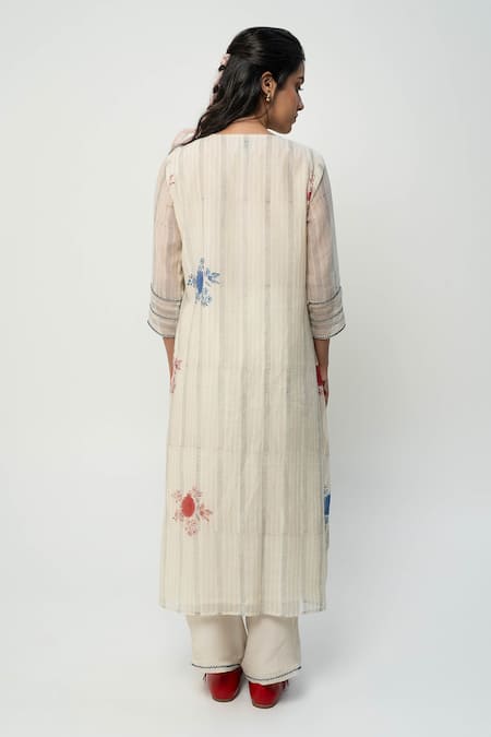 Shop Pants And Pajamas White Chanderi Embroidery V-neck Floral Printed Kurta Set at Aza Fashions Shop_Pants And Pajamas_White Chanderi Embroidery V-neck Floral Printed Kurta Set _at_Aza_Fashions