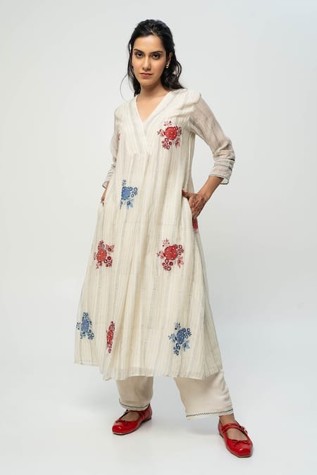 Pants and Pajamas Chanderi Floral Printed Kurta Set 