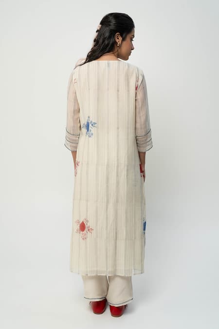 Shop Pants And Pajamas White Chanderi Embroidery V-neck Floral Kurta at Aza Fashions Shop_Pants And Pajamas_White Chanderi Embroidery V-neck Floral Kurta _at_Aza_Fashions