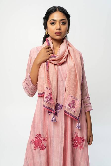 Pants And Pajamas Pink Chanderi Embroidery Round Neck Printed Kurta Set at Aza Fashions Pants And Pajamas_Pink Chanderi Embroidery Round Neck Printed Kurta Set _at_Aza_Fashions
