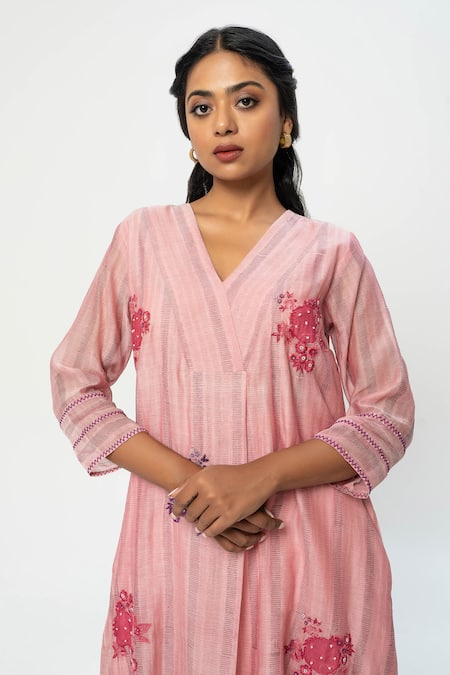 Pants And Pajamas Pink Chanderi Embroidery V-neck Long Kurta Online at Aza Fashions Pants And Pajamas_Pink Chanderi Embroidery V-neck Long Kurta _Online_at_Aza_Fashions