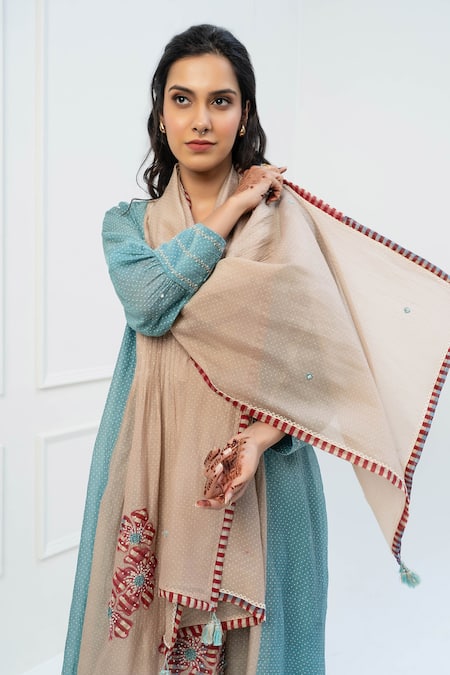 Shop Pants And Pajamas Pink Chanderi Embroidered Stole at Aza Fashions Shop_Pants And Pajamas_Pink Chanderi Embroidered Stole _at_Aza_Fashions