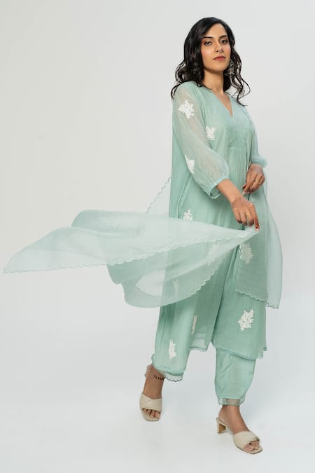 Pants and Pajamas Chanderi Kurta Set With Organza Stole 