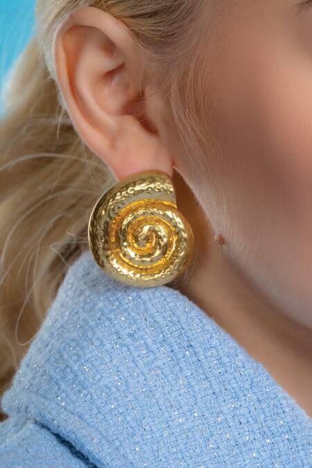 Buy Arvino Gold Plated Coral Shell Studs Earrings Buy_Arvino_Gold Plated Coral Shell Studs Earrings