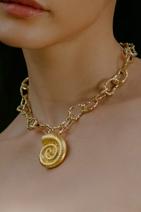 Arvino Gold Plated Coral Shell Link Necklace 