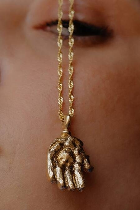 Buy_Arvino_Gold Plated Sacred Devotion Pendant Necklace 