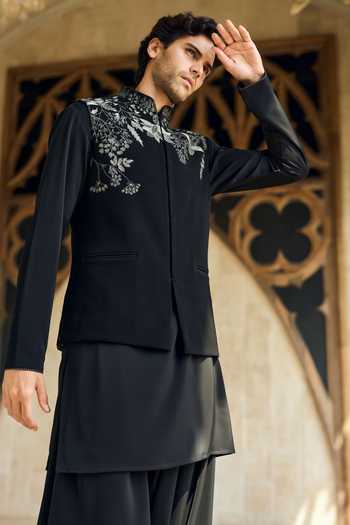 Seema Gujral_Black Crepe Embroidery Floral Bundi Set _Online_at_Aza_Fashions