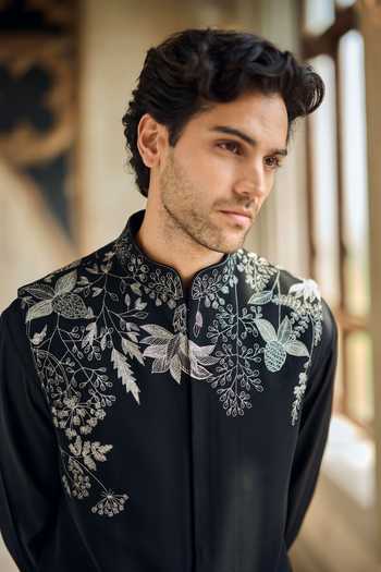 Shop_Seema Gujral_Black Crepe Embroidery Floral Bundi Set _Online_at_Aza_Fashions