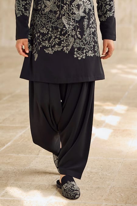 Seema Gujral_Black Crepe Embroidery Kurta Set _Online_at_Aza_Fashions