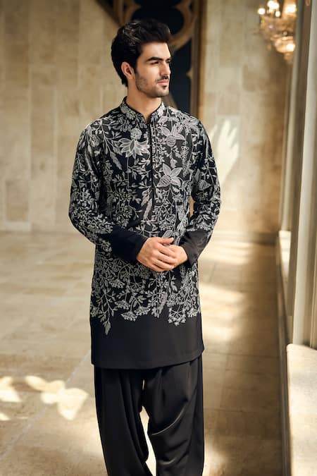 Buy_Seema Gujral_Black Crepe Embroidery Kurta Set _Online_at_Aza_Fashions