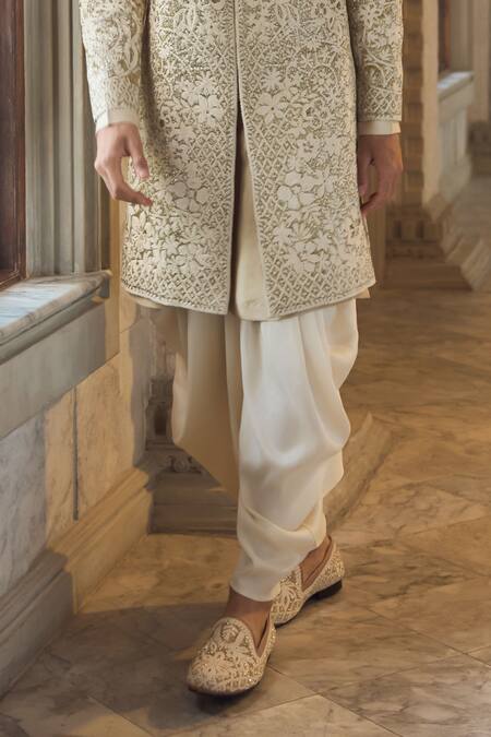Seema Gujral_Gold Silk Embroidery Antique Sherwani Set _Online_at_Aza_Fashions