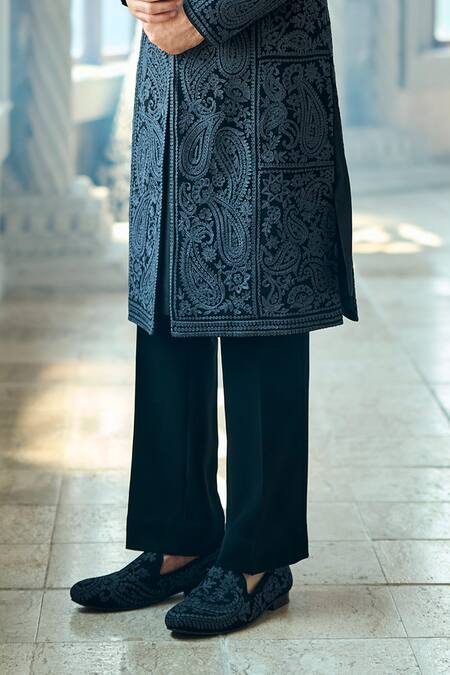 Seema Gujral_Black Crepe Embroidery Designer Sherwani Set _Online_at_Aza_Fashions