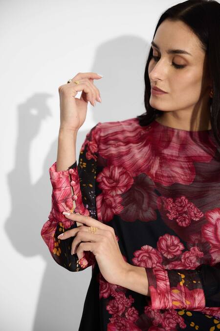 SHASHA GABA_Multi Color Polyester Round Neck Floral Straight Kurta _at_Aza_Fashions