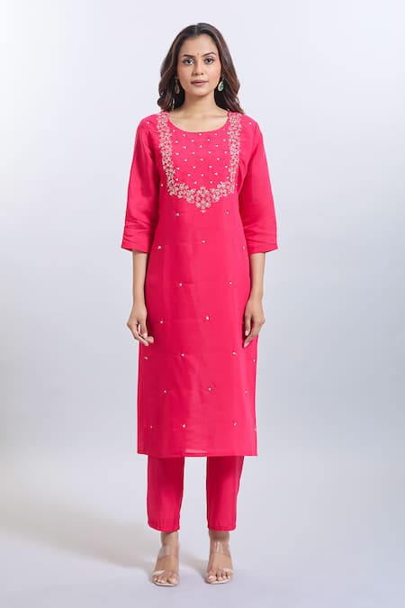 Samyukta Singhania_Pink Viscose, Chanderi Embroidery Round Neck Kurta Set _Online_at_Aza_Fashions