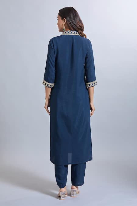 Samyukta Singhania Blue Embroidered Kurta Set 