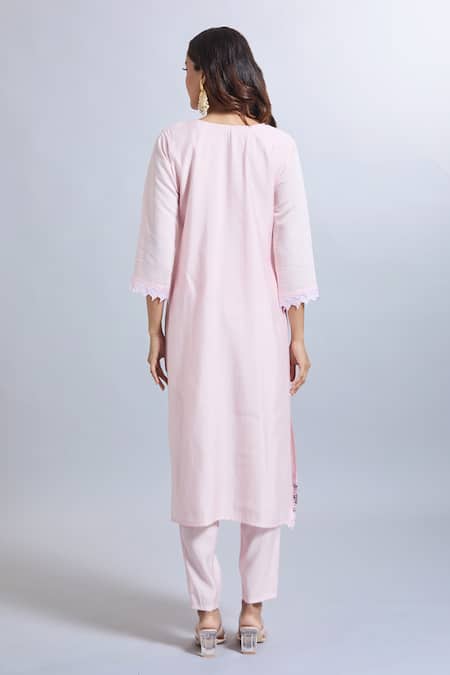 Samyukta Singhania Embroidered Kurta Set with Dupatta 