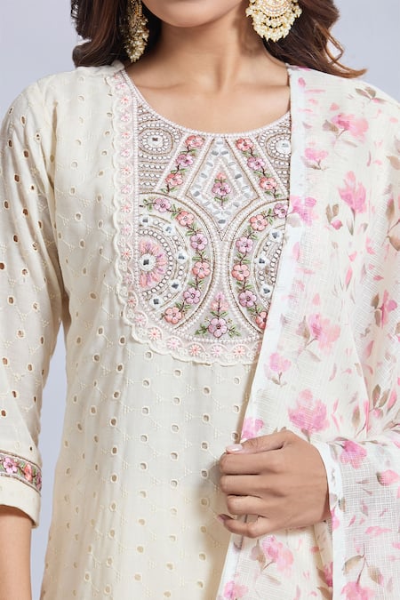 Naintara Bajaj_White Viscose, Chanderi, Jacquard Embroidery Round Neck Kurta Set _at_Aza_Fashions