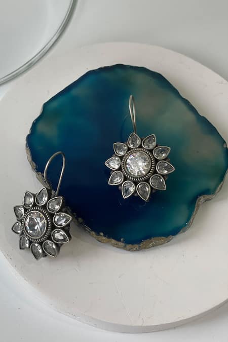 Studio6 Jewels Oxidised Floral Necklace & Earring Set 