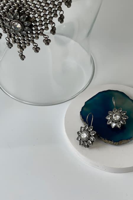Studio6 Jewels_Gray Stones Oxidised Floral Necklace And Earring Set _Online_at_Aza_Fashions