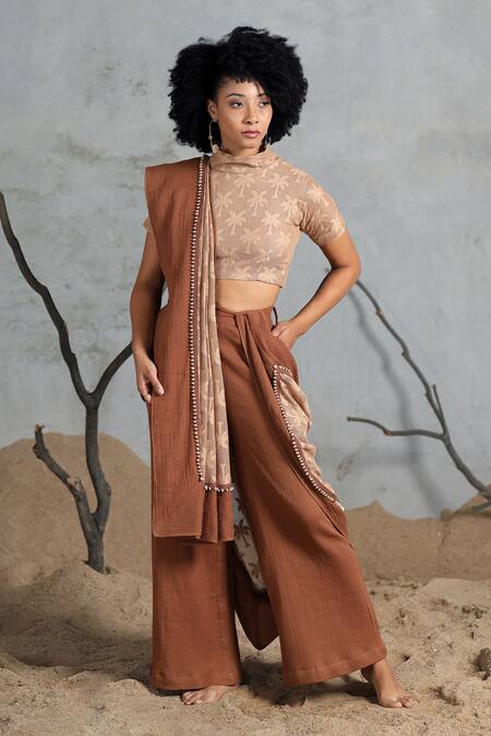 Buy Coeur Beige Cotton High Neck Brown Fusion Style Kurta Set Online at Aza Fashions Buy_Coeur_Beige Cotton High Neck Brown Fusion Style Kurta Set _Online_at_Aza_Fashions