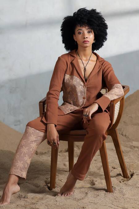 Buy_Coeur_Brown Embroidery Designer Blazer And Pant Set 