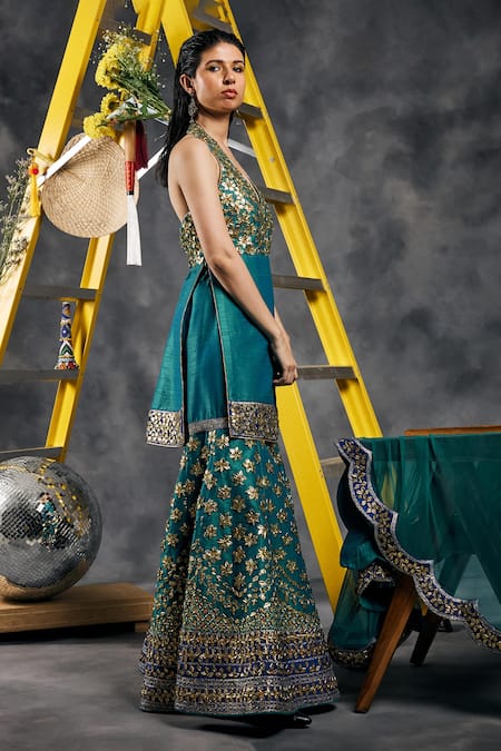 Vandana Sethi_Green Silk Gota Patti Halter Neck Rama Kurta Set _at_Aza_Fashions