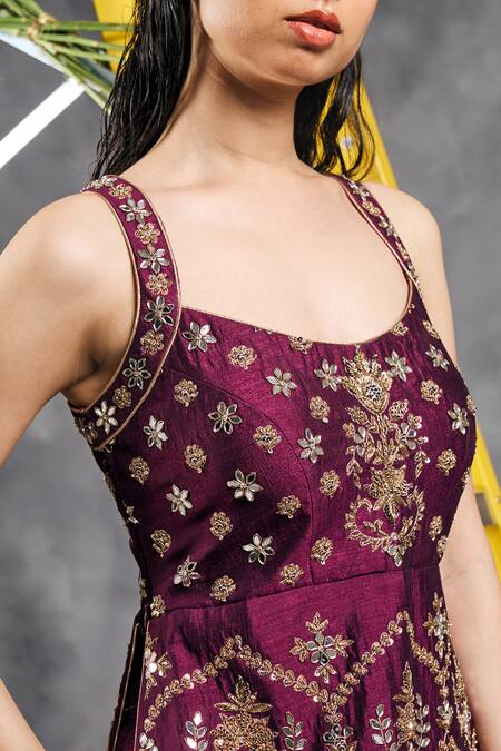 Buy_Vandana Sethi_Purple Silk Zari Square Neck Zardosi Embroidered Kurta Set _Online_at_Aza_Fashions