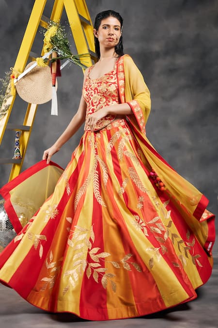 Buy_Vandana Sethi_Red Silk Gota Patti Square Neck Embroidered Classic Lehenga Set 