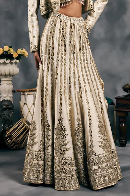Vandana Sethi_Ivory Silk, Satin Mirrors, Embroidery V-, Round Fusion Lehenga Set _at_Aza_Fashions
