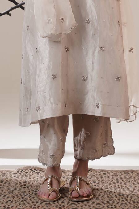 Surabhi Arya_Silver Organza Sequins, Embroidery Split V-neck Tissue Kurta Set _Online_at_Aza_Fashions