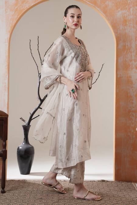 Buy_Surabhi Arya_Silver Organza Sequins, Embroidery Split V-neck Tissue Kurta Set _Online_at_Aza_Fashions