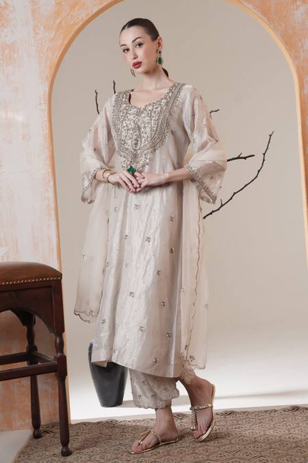Surabhi Arya_Silver Organza Sequins, Embroidery Split V-neck Tissue Kurta Set _at_Aza_Fashions
