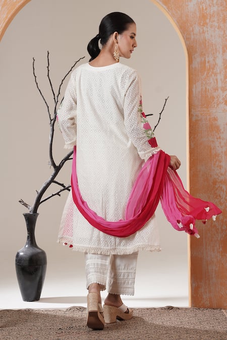 Surabhi Arya White Chanderi Floral Kurta Set 