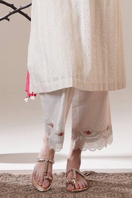 Surabhi Arya_White Chanderi Embroidery, Tassels Scoop Neck Kurta Set _Online_at_Aza_Fashions