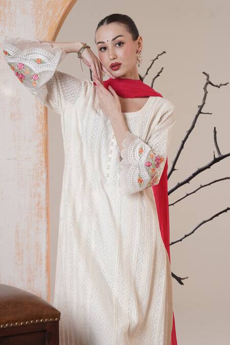 Buy_Surabhi Arya_White Chanderi Embroidery, Tassels Scoop Neck Kurta Set _Online_at_Aza_Fashions
