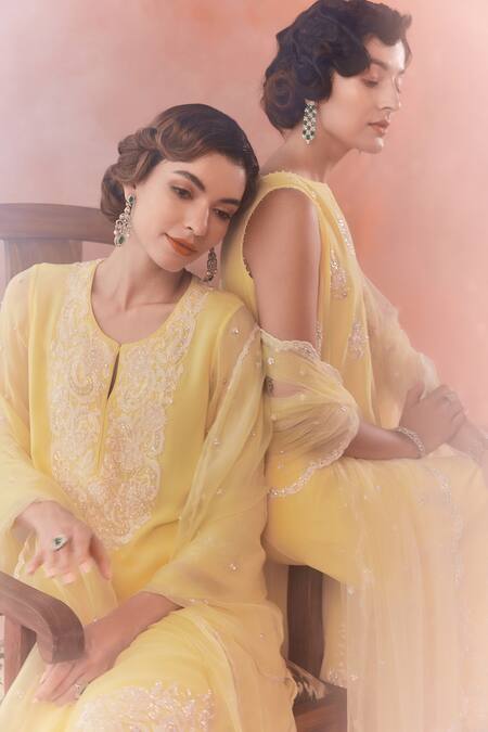 Summer By Priyanka Gupta_Yellow Georgette, Organza Embroidery Round Neck Asteria Straight Kurta Set_Online_at_Aza_Fashions