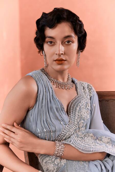 Summer By Priyanka Gupta_Blue Georgette Sequins, Embroidery V-neck Adenna Rays Saree Set_Online_at_Aza_Fashions