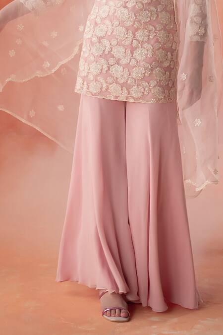 Summer By Priyanka Gupta_Pink Organza, Georgette Embroidery Round Neck Folliage Kurta Set_Online_at_Aza_Fashions