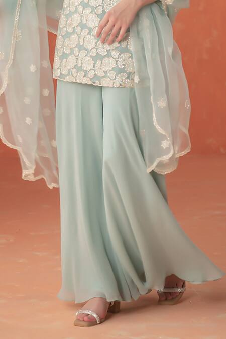 Summer By Priyanka Gupta_Cobalt Organza, Georgette Embroidery Round Neck Folliage Kurta Set_Online_at_Aza_Fashions