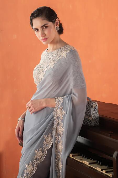 Summer By Priyanka Gupta_Blue Georgette Embroidery Round Neck Stone Chandelier Saree Set_Online_at_Aza_Fashions