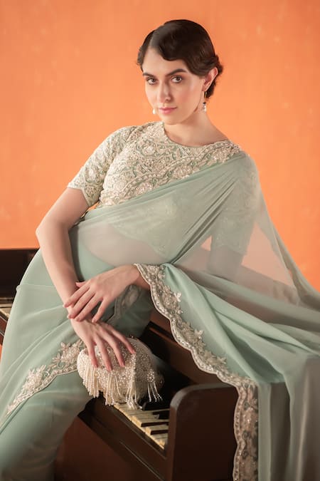 Buy_Summer By Priyanka Gupta_Green Georgette Embroidery Round Neck Chandelier Saree Set_Online_at_Aza_Fashions