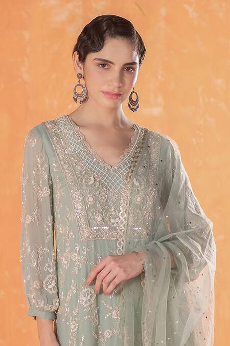 Summer By Priyanka Gupta Green Georgette, Net Sequins, Embroidery V-neck Mirella Kurta Set Online at Aza Fashions Summer By Priyanka Gupta_Green Georgette, Net Sequins, Embroidery V-neck Mirella Kurta Set_Online_at_Aza_Fashions