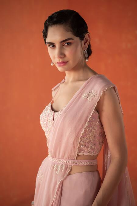 Summer By Priyanka Gupta_Pink Chiffon, Georgette Embroidery Sweetheart Neck Dandelion Saree Set_Online_at_Aza_Fashions