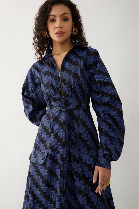 Buy Son Of A Noble Snob Black Cotton Satin Collared Anika Midi Dress With Pathway Print Buy_Son Of A Noble Snob_Black Cotton Satin Collared Anika Midi Dress With Pathway Print