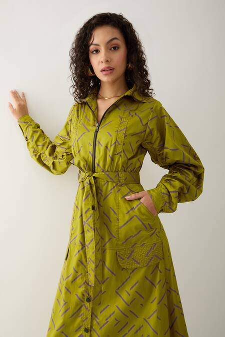 Son Of A Noble Snob Green Cotton Satin Collared Leaf Pathway Print Midi Dress at Aza Fashions Son Of A Noble Snob_Green Cotton Satin Collared Leaf Pathway Print Midi Dress _at_Aza_Fashions