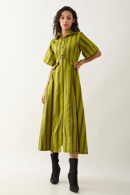 Son Of A Noble Snob Green Cotton Satin Collared Leaf Catkin Print Midi Dress Online at Aza Fashions Son Of A Noble Snob_Green Cotton Satin Collared Leaf Catkin Print Midi Dress _Online_at_Aza_Fashions