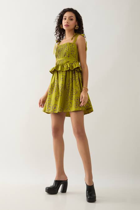 Buy Son Of A Noble Snob Green Cotton Satin Square Neck Leaf Anther Print Dress Online at Aza Fashions Buy_Son Of A Noble Snob_Green Cotton Satin Square Neck Leaf Anther Print Dress _Online_at_Aza_Fashions