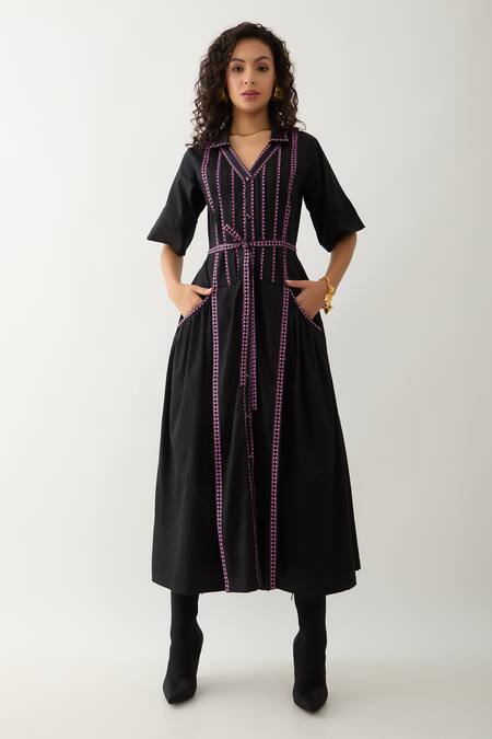 Shop Son Of A Noble Snob Black Cotton Satin Collared, V-neck Mosaic Print Fit-and-flare Dress Online at Aza Fashions Shop_Son Of A Noble Snob_Black Cotton Satin Collared, V-neck Mosaic Print Fit-and-flare Dress _Online_at_Aza_Fashions